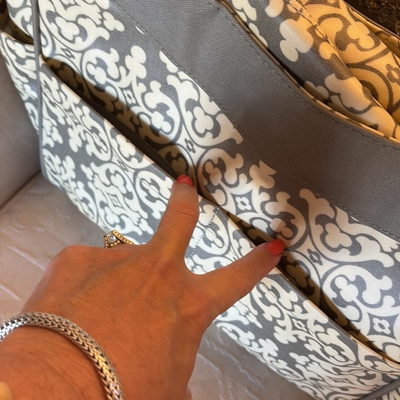 Petunia Pickle Bottom city carryall diaper computer bag very spacious waterproof - Picture 4 of 15